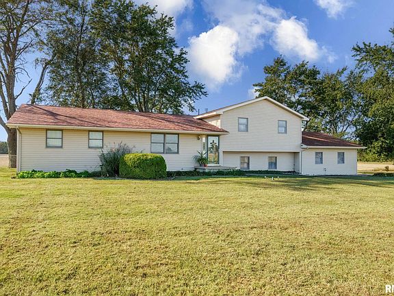 2nd image of 16365 Caplinger Pond Rd