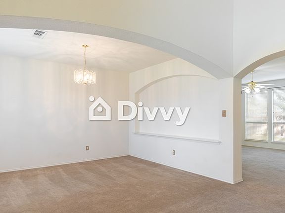 4th image of 7017 Meadow Bend Dr