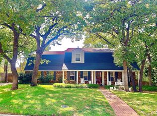 1002 Whispering Oak Ct, Arlington, TX 76012