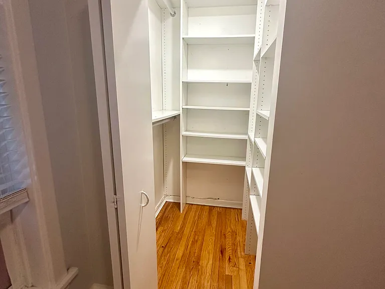 5608 N Kenmore Ave #3 — Photo 8