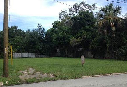 2nd image of 630 S Eucalyptus St