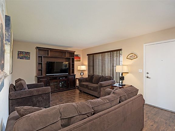 3rd image of 6145 Daisy Ave