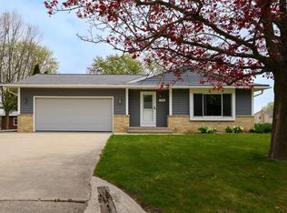 348 Homestead Trl, Grafton, WI 53024