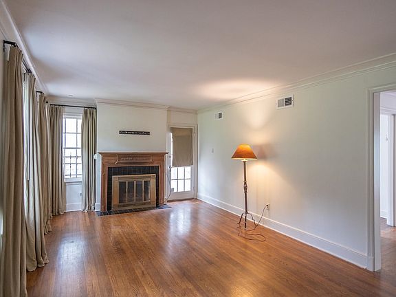 3rd image of 3563 Waynoka Ave