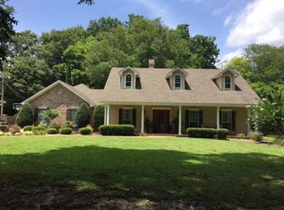 76 W Lake Lee Rd, Greenville, MS 38701