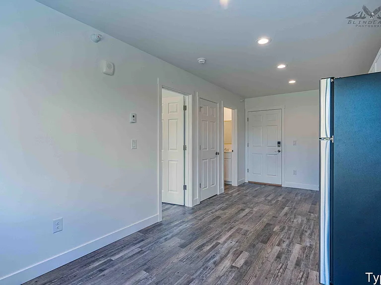 415 E Beaver Ave #21 — Photo 5