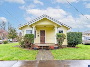 798 N 2nd St, Woodburn, OR 97071