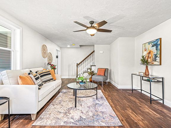 4th image of 9 Shelley Drive #A