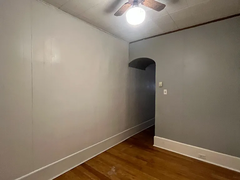 114 N Ferguson St — Photo 5