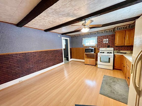 5th image of 21 Roseville Ave