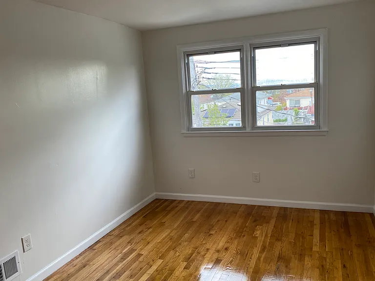 2 Oakville St #3 — Photo 17