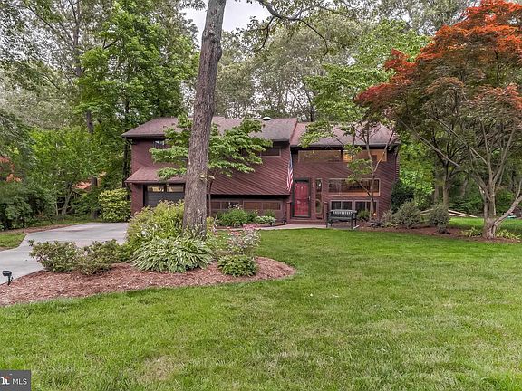 2nd image of 307 Gregson Dr