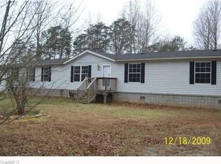 240 Chesterfield Ln, Mount Airy, NC 27030