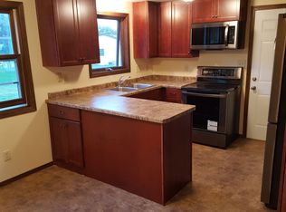 2747-2749 Packerland Dr, Green Bay, WI 54313