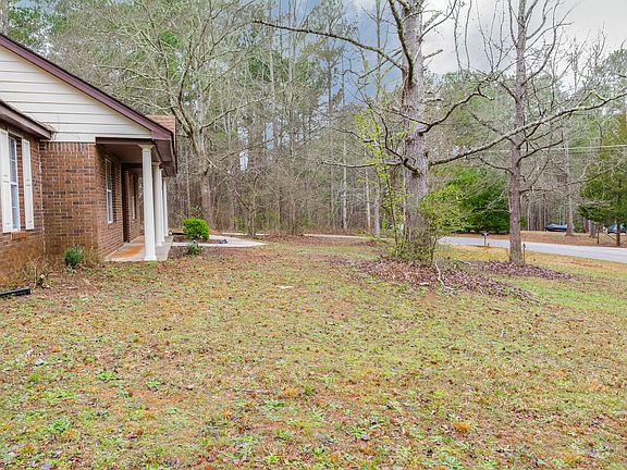 3rd image of 34 Tanglewood Ln