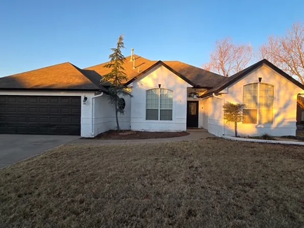 2900 Cimarron Dr, Norman, OK 73071
