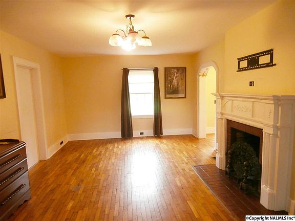 4th image of 323 S Brittain St