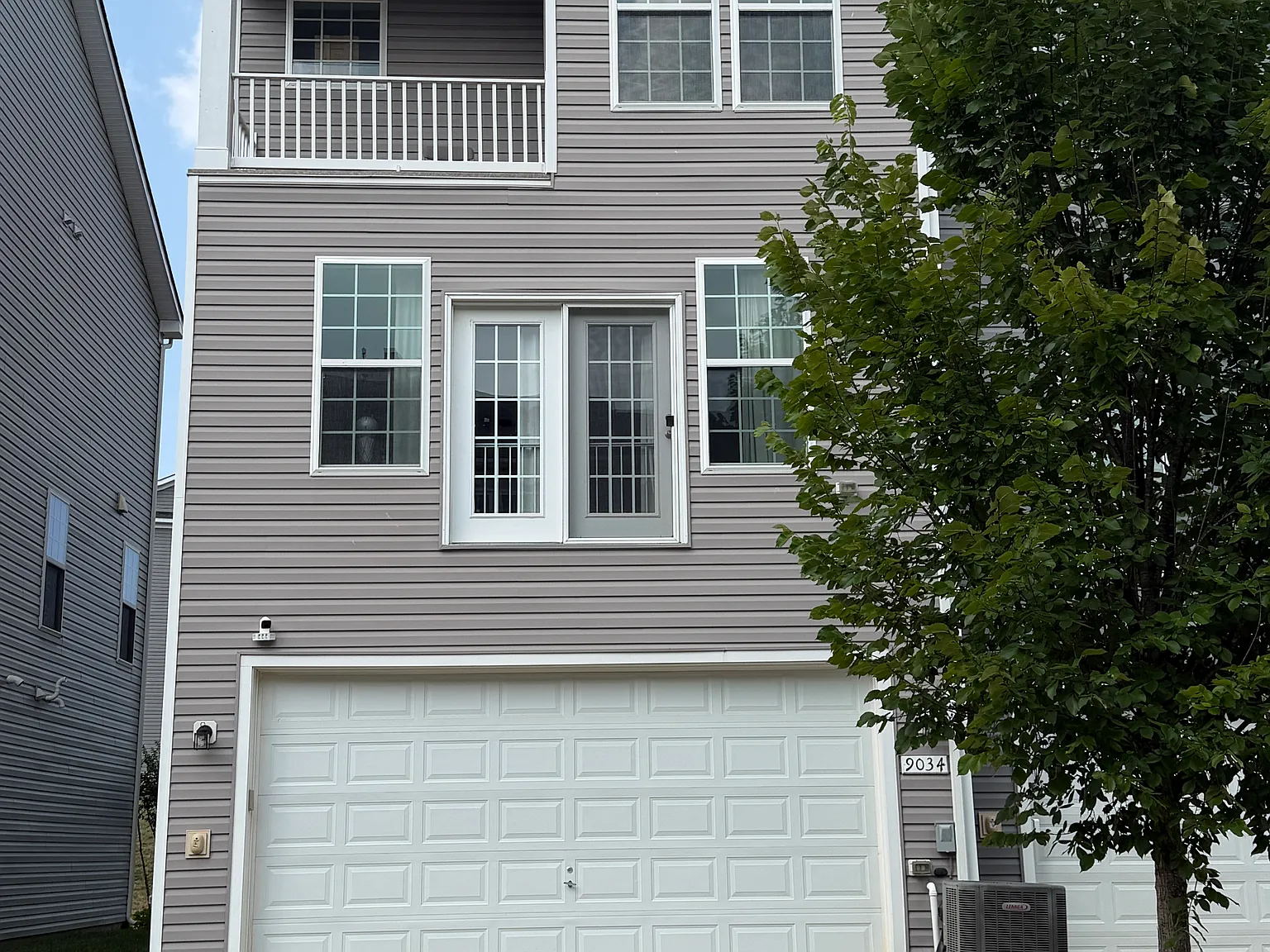 4 bed, 3.5 bath, 2436 sqft, $3,500 — Photo 3