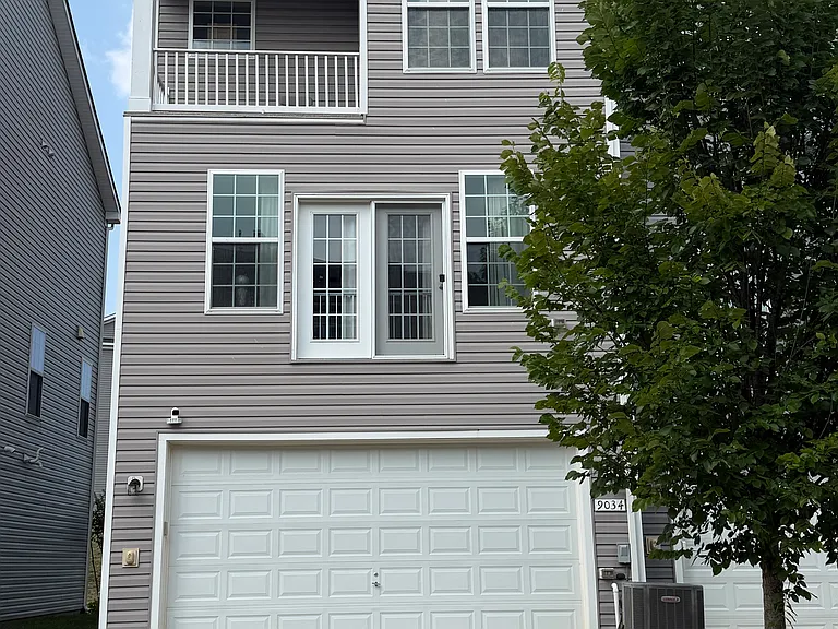 9034 Fox Stream Way — Photo 3