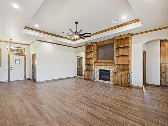 4th image of 981 County Street 2984