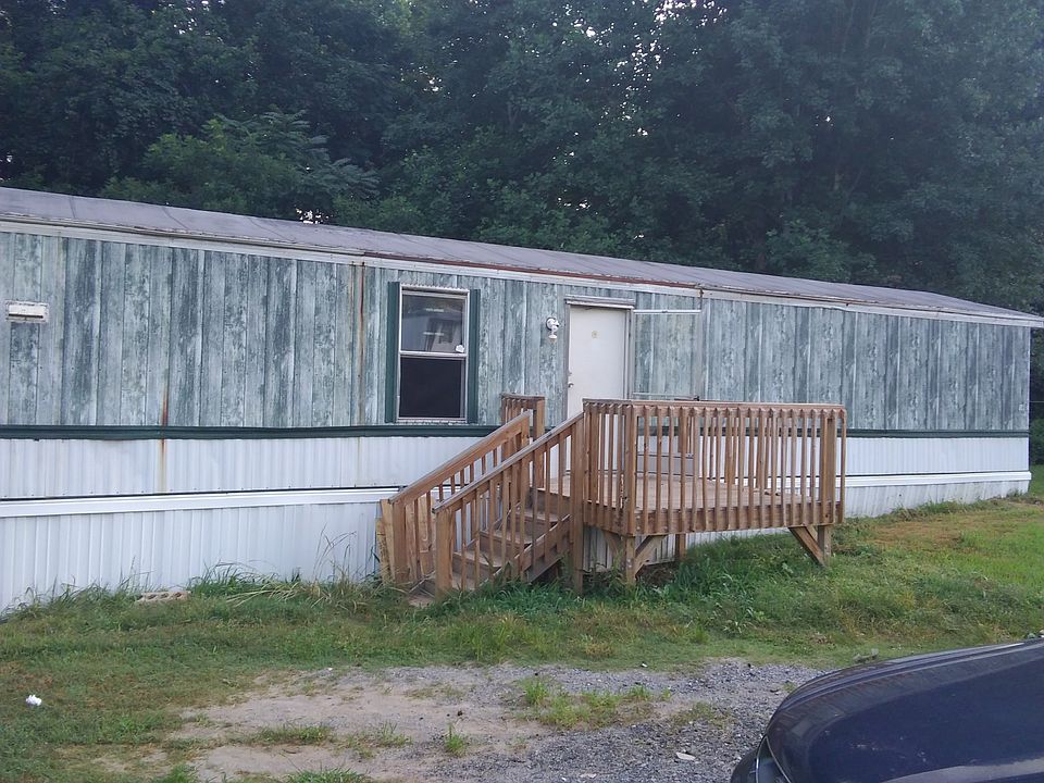 2nd image of 136 Starling Dr