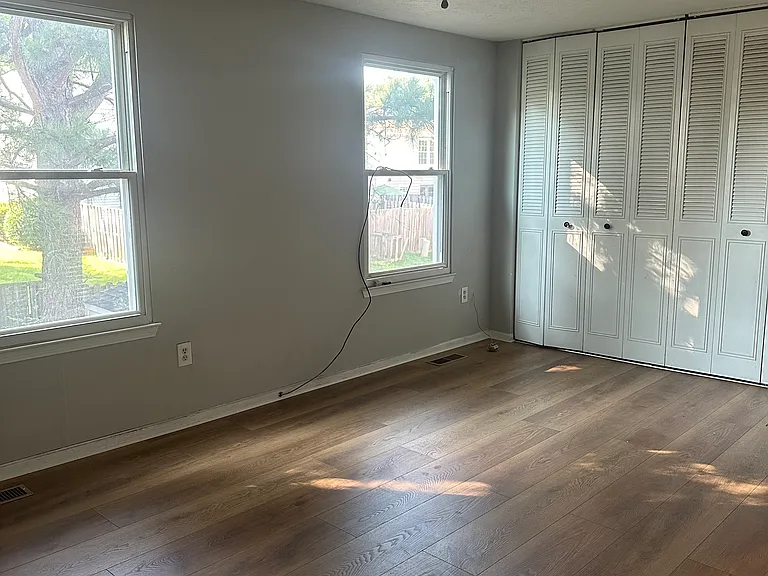 8414 Klarey Ct — Photo 9