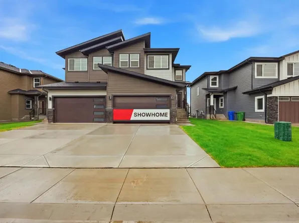 30 E Waterford Mews, Chestermere, AB T1X 3B4