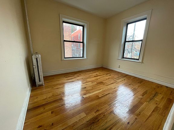 4th image of 325 Fairmount Ave #25E