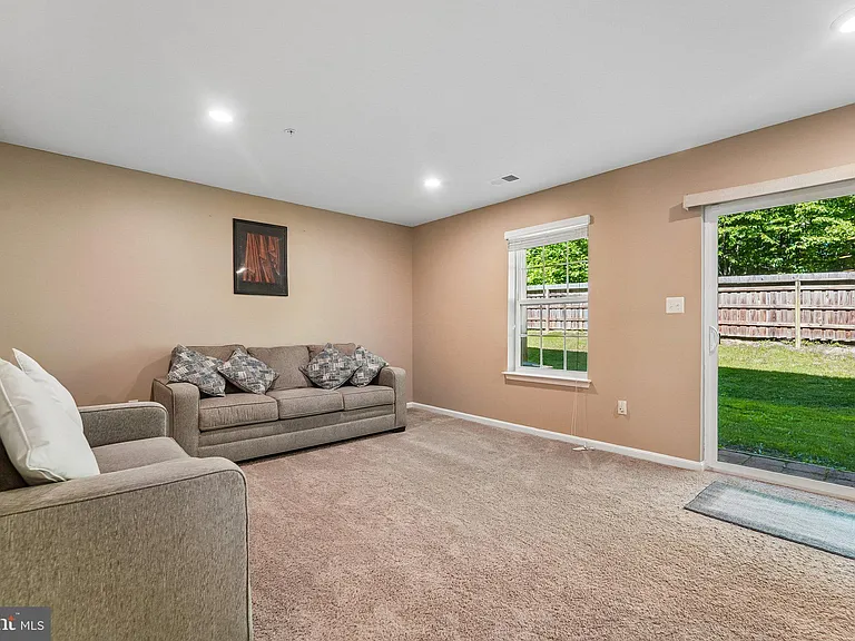 5733 Nicken Ct — Photo 12