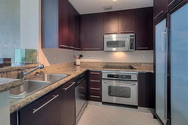 1 bed, 1.5 bath, $4,300 — Photo 2
