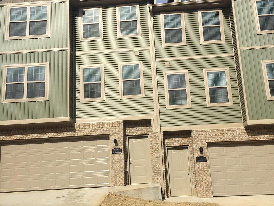1st image of 2824 W Auburn Dr