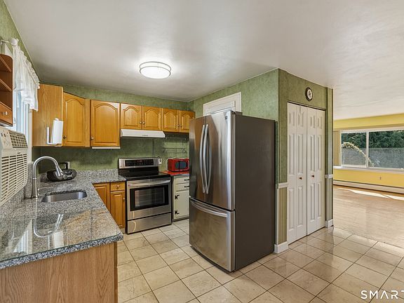 4th image of 14 Lawton Road #17