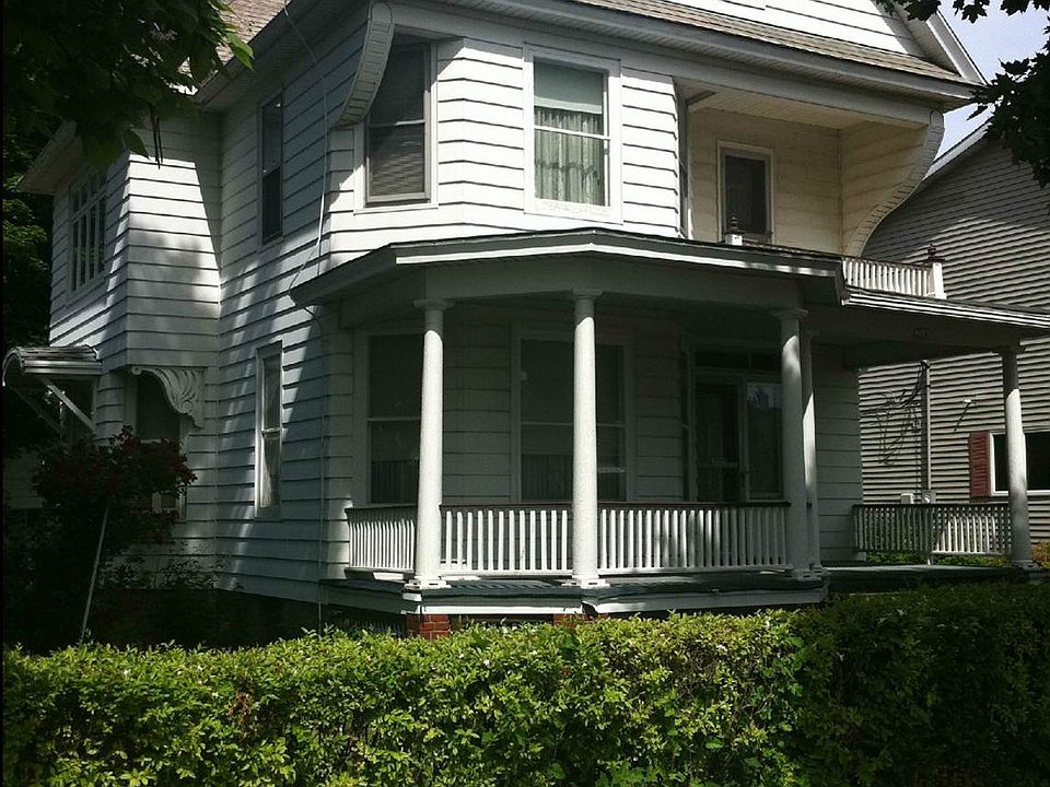 1st image of 304 N Bureau Ave