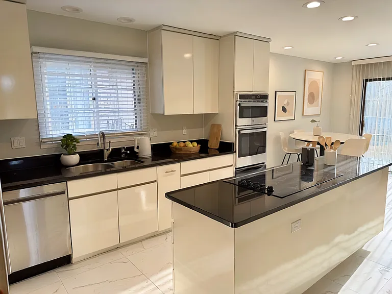 6337 Celeste Rd #51 — Photo 5