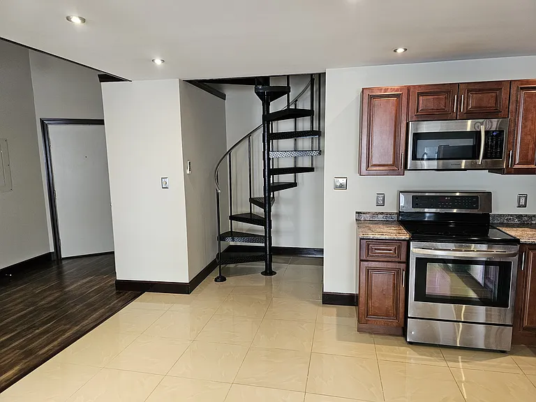255 Schuyler Ave #327 — Photo 6