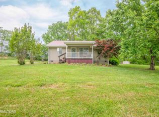 129 Sourwood Ln, Sharps Chapel, TN 37866