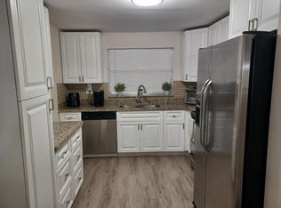 9201 Sunrise Lakes Blvd #104, Sunrise, FL 33322