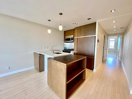 Rented by Zjama Realty Corp | media 2