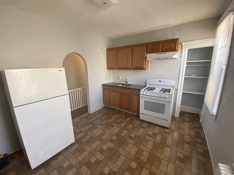 1179 Morton St — Photo 4