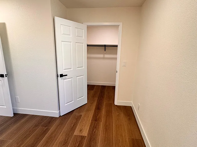 1321 Nadine Way — Photo 6