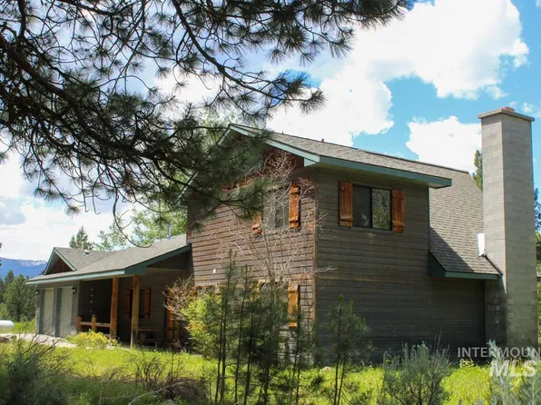 18 Pelican Pl, Cascade, ID 83611