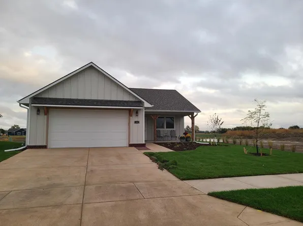414 Dala Dr, Lindsborg, KS 67456