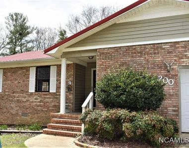 200 Winter Berry Ln, Trussville, AL, 35173