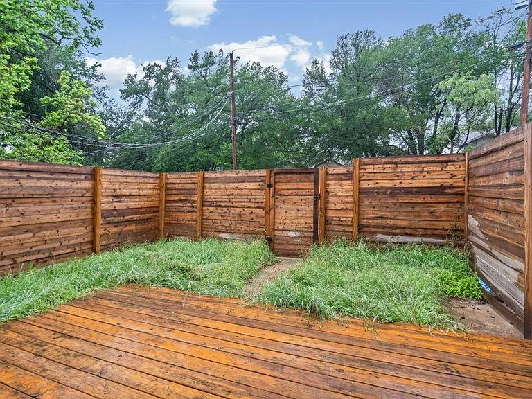 6401 Chimney Creek Cir #A — Photo 16