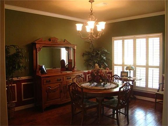 4th image of 619 Vista Del Lago Dr