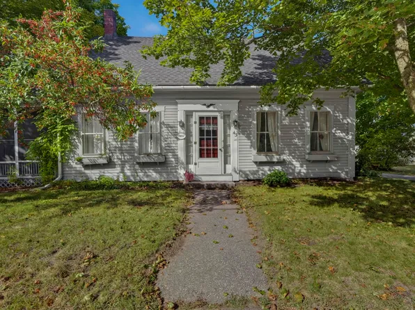 43 S Mast Street, Goffstown, NH 03045