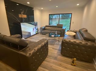 6 Ellen Heath Dr, Matawan, NJ 07747