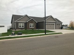 6901 Darby Ln, Williston, ND 58801