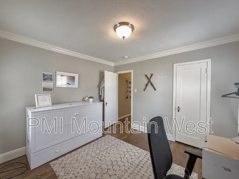 2122 S 1800 E — Photo 44
