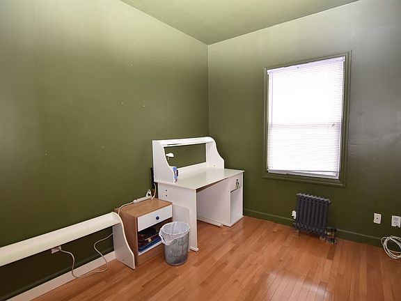 3rd image of 1843 E 28th St